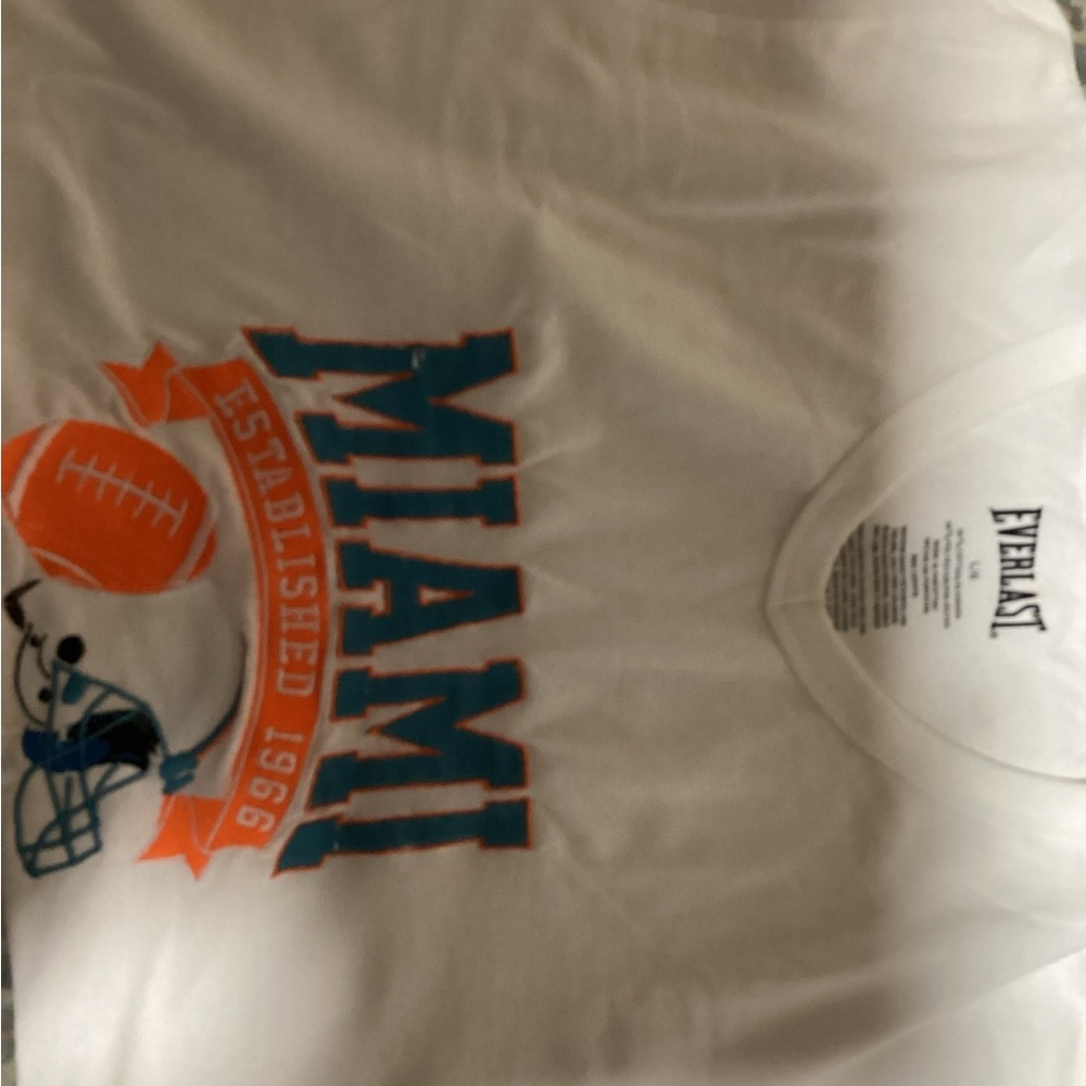 Everlast White T-Shirt with Miami Football Graphic